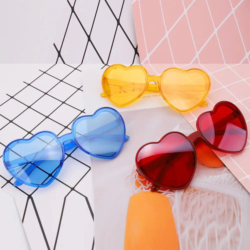 Trendy Cosplay Party Glasses Eyewear Heart-Shaped Sunglasses UV400 Protection Heart Sunglasses for Women Clout Goggle
