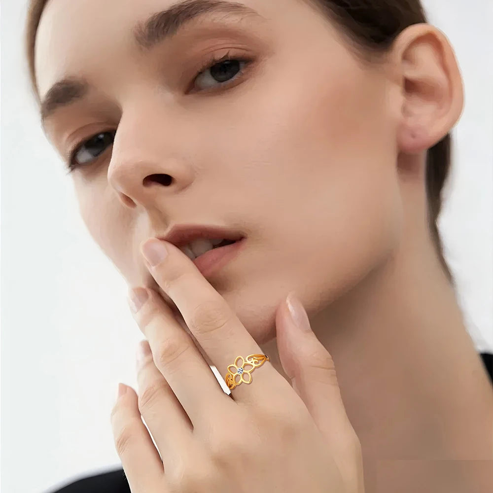 Skyrim Stainless Steel Flower Ring With Clear Zircon Women's Rings Wedding Band Bohemian Jewelry Anniversary Gift Wholesale