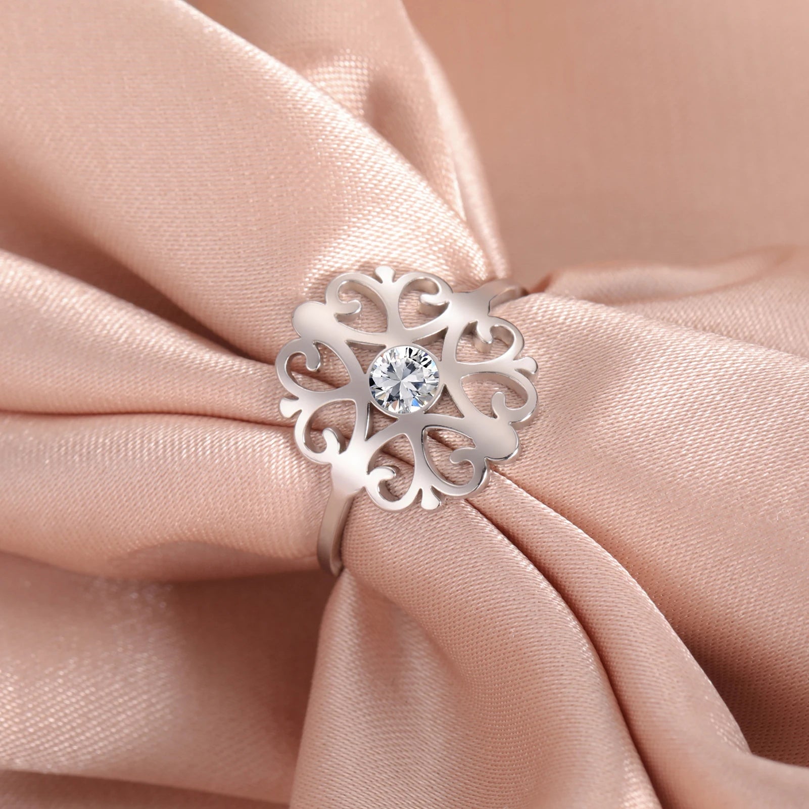 Skyrim Stainless Steel Flower Ring With Clear Zircon Women's Rings Wedding Band Bohemian Jewelry Anniversary Gift Wholesale