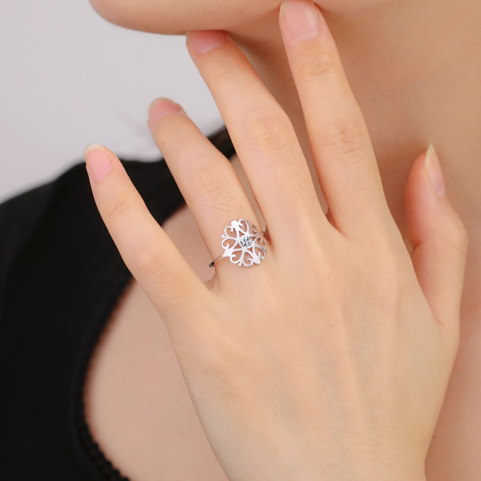 Skyrim Stainless Steel Flower Ring With Clear Zircon Women's Rings Wedding Band Bohemian Jewelry Anniversary Gift Wholesale