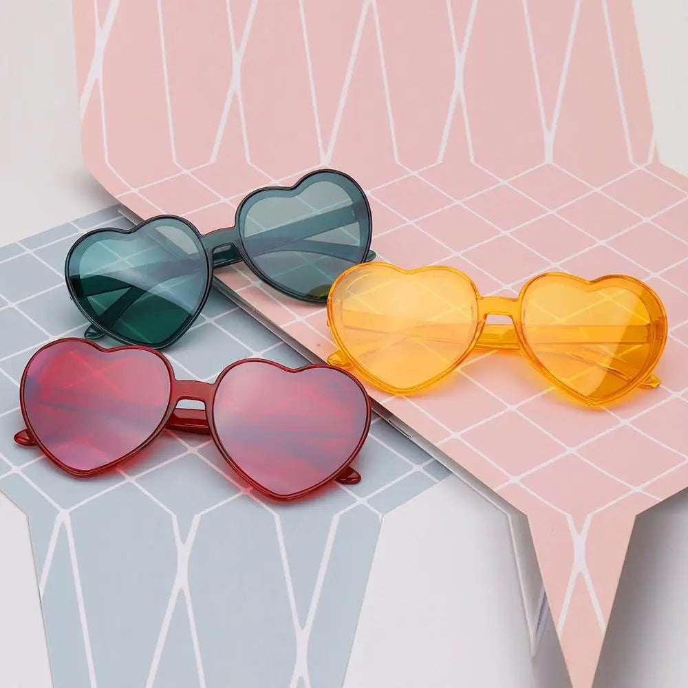 Trendy Cosplay Party Glasses Eyewear Heart-Shaped Sunglasses UV400 Protection Heart Sunglasses for Women Clout Goggle