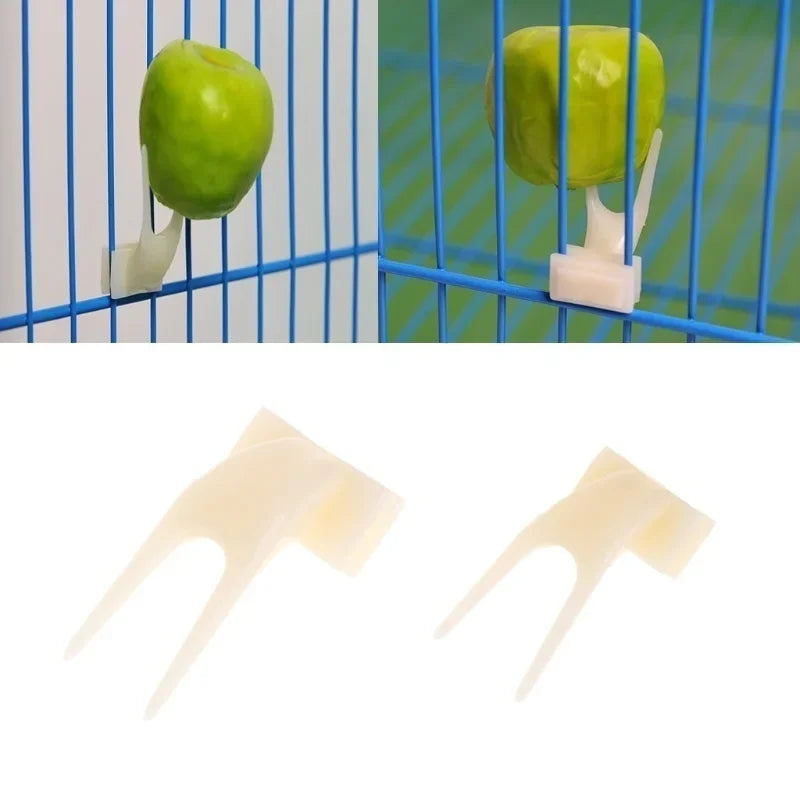 Pet Feeding Accessories 1Pcs Birds Parrots Fruit Fork Pet Supplies Plastic Food Holder Feeding on Cage Pet Supplies