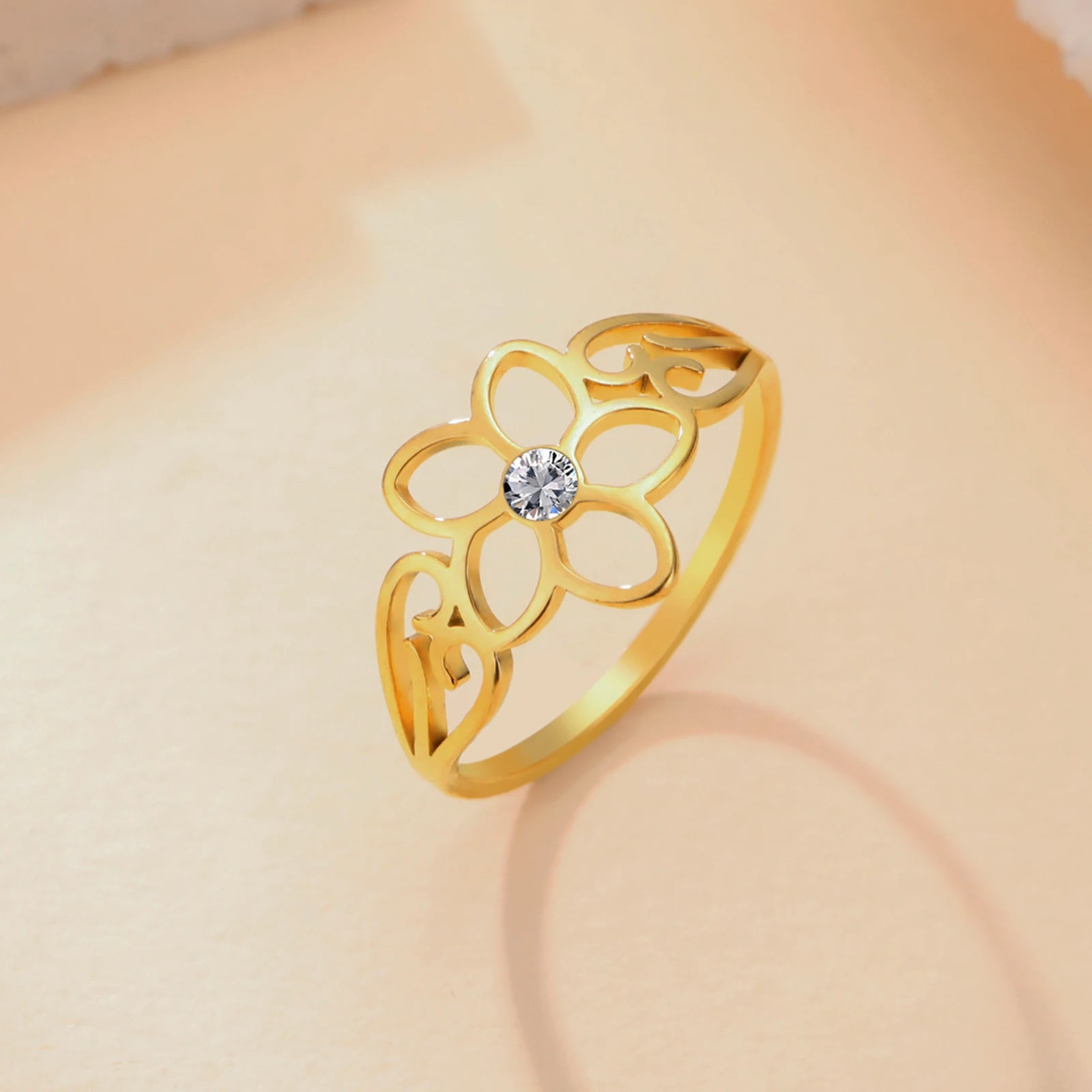 Skyrim Stainless Steel Flower Ring With Clear Zircon Women's Rings Wedding Band Bohemian Jewelry Anniversary Gift Wholesale