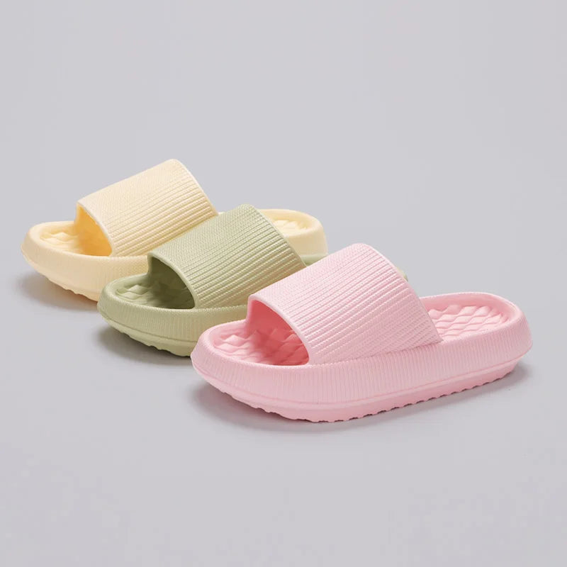 Thick Bottom Cloud Slippers Women Soft Sole Eva Indoor Slides Couple Bathroom Shoes Summer Non-Slip Platform Sandals Flip Flops